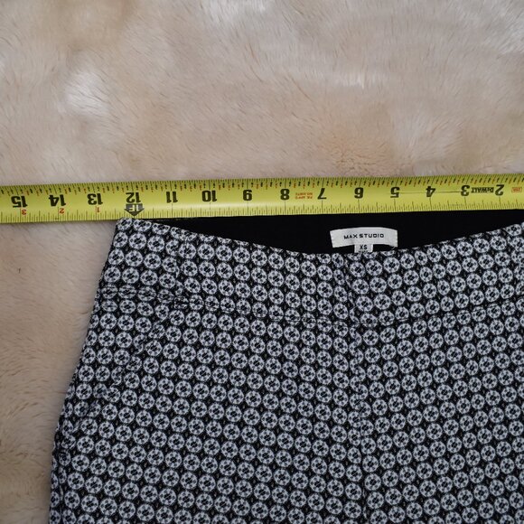 Max Studio Cropped Dress Pants XS Black White Pattern Stretch Ankle - Picture 3 of 12
